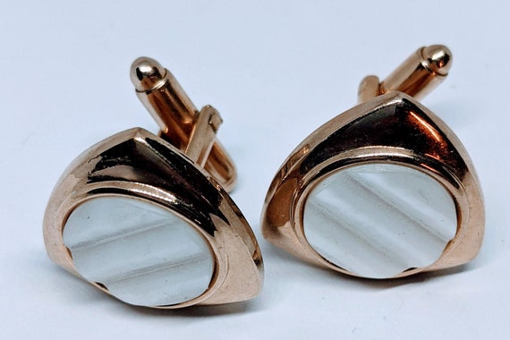 Modernist triangular mother of pearl cuff links - image 6