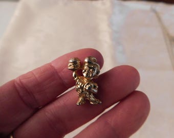 Pin de solapa vintage de niño grande