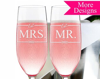 Mr and Mrs Champagne Glass Set, Champagne Flutes, Toasting Flutes, Wedding Glasses, Bridal Shower Gift, Wedding Gift, Engagement Gift