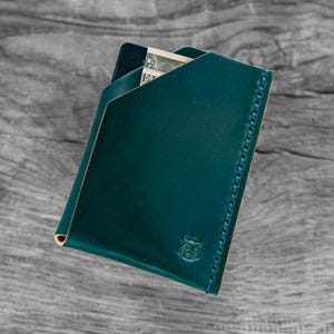 Tarjetero de piel Horween Shell Cordovan con bolsillo delantero "Shroud"