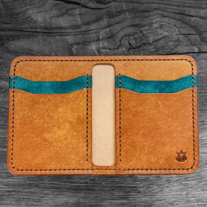 Porta carte di credito in pelle con tasca frontale minimalista conciato al vegetale "Bramble v3.0"