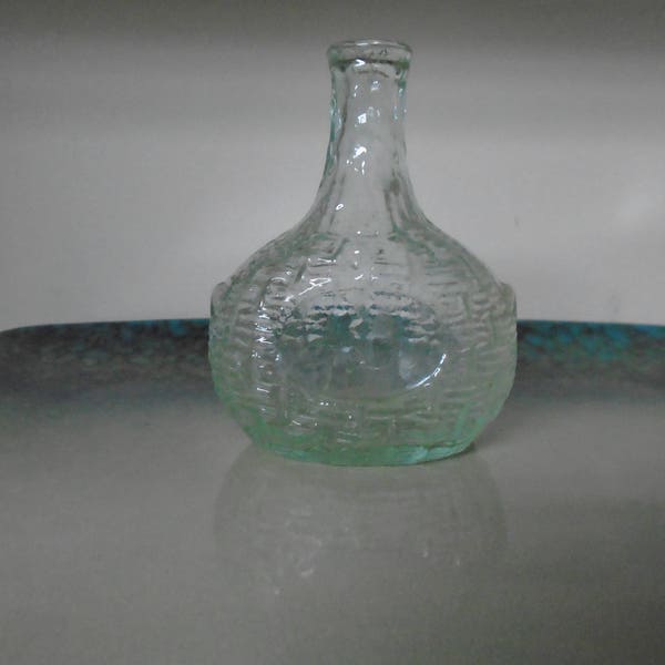 Open Pontil Basket Weave Civil War era Glass bottle