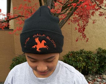 Czapka Beanie Watch z haftem Camp Heros