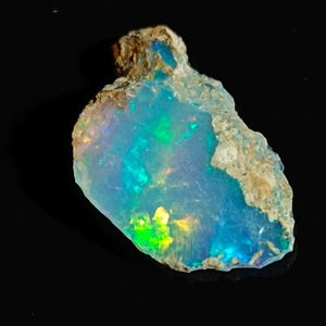 Superb Quality Raw Ethiopian Opal Chips,Raw Crystals, Welo Opal, Natural Opal, Rough Opal Chips, Bulk Raw Gemstones.3.50.Cts.Size.19x11x5MM