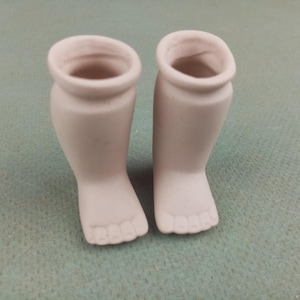 Nóżki lalki, stopy dziecka do reprodukcji artystycznej, porcelanowe nóżki, rocznik 1990, Niemcy, 52 mm