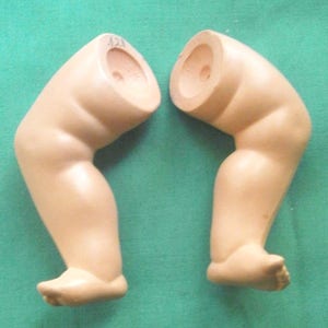 Antike Celluloid Puppenbeine, Schildkrötenmarke Puppe für Größe 46, Babypuppe, Deutschland