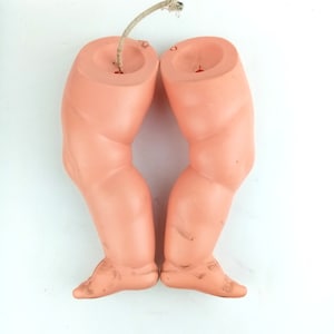 Puppenbeine Ersatz für Vintage Puppen, Kunststoffpuppen 1950er - 70er Jahre, Puppenreparaturbedarf hergestellt in Deutschland, für Puppengröße ca 60 cm / 23"