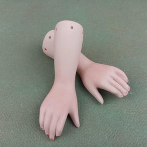 Reproducción de brazos de muñecas, par de antebrazos de muñecas, porcelana bisqué, muñeca de porcelana vintage, fabricación de muñecas, 4.5&quot;