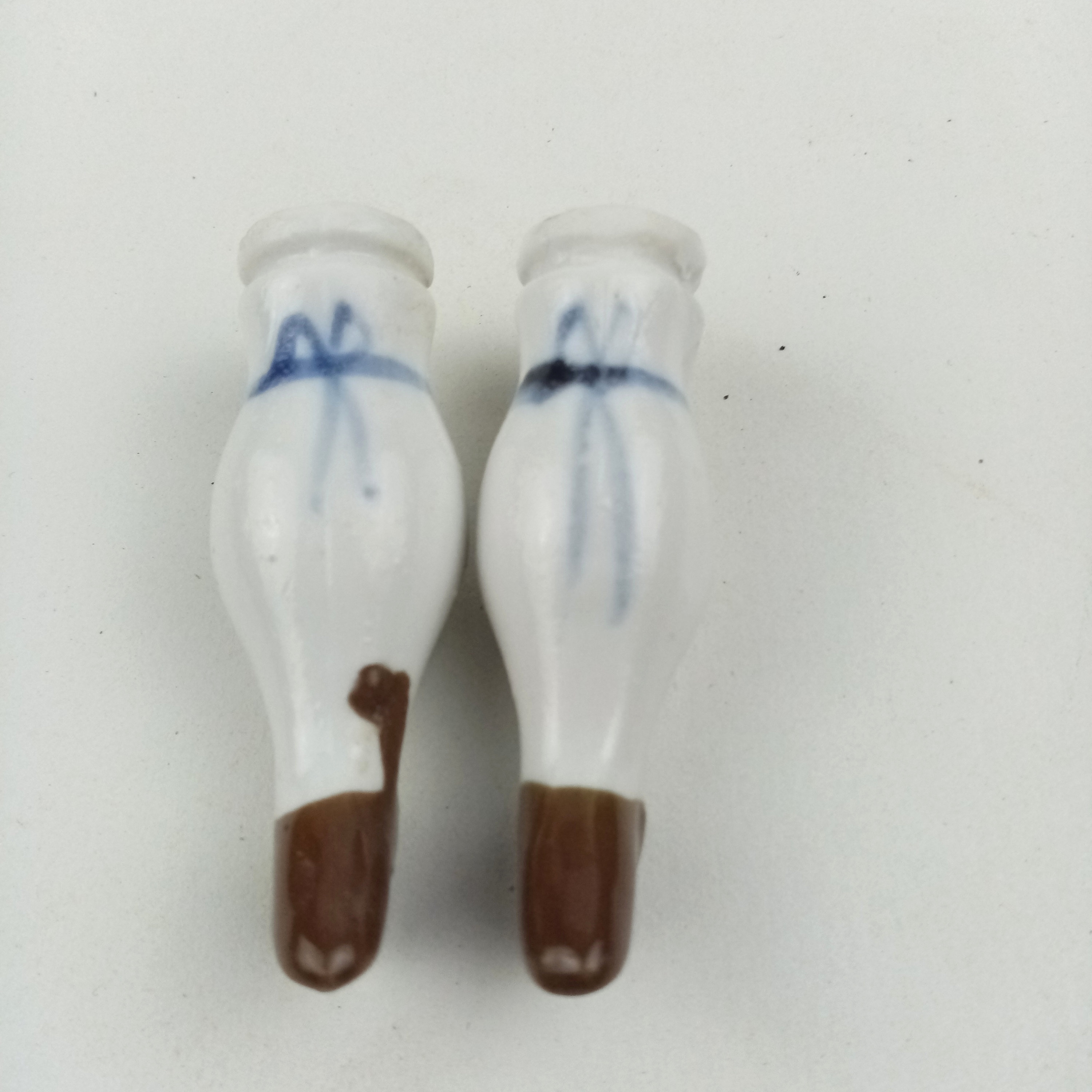 Antique china doll Legs 　 ２点 Antique Victorian Doll Legs, China Head Doll Legs, Lower Legs
