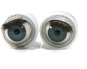 Doll eyes, vintage plastic capsule eyes, blue blinking eyes, 0.71" / 18mm, vintage dolls, doll parts, replacement, Germany, 1950s
