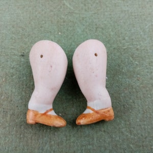 Piernas de muñeca de porcelana antigua, raras piernas de muñeca de casa de muñecas, porcelana bisqué, 3,4 cm x 1,8 cm, década de 1910, reparación de muñecas, piezas de muñecas, Alemania
