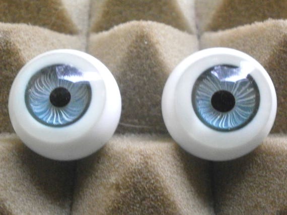 1 Pair Vintage 15mm Blue German Hand Blown pinch Back Oval Glass Doll eyes