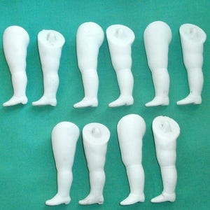 Piernas de muñeca antiguas, porcelana, 5 pares para muñecas de casa de muñecas, piezas de repuesto para muñecas, piernas de muñeca con fijación elástica, década de 1910, Alemania, reparación de muñecas