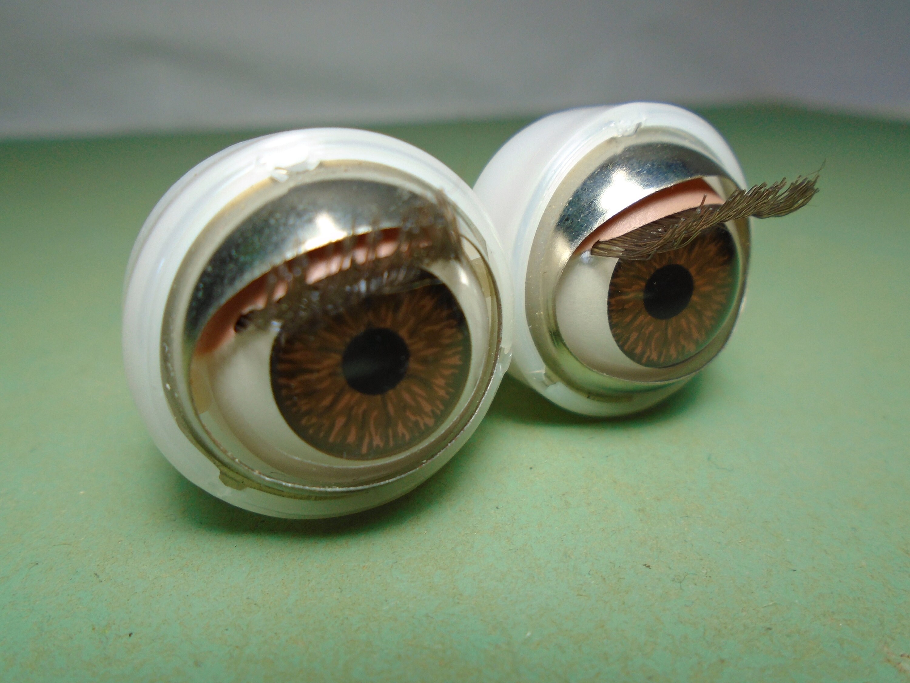 doll parts 1950s, vintage dolls vintage plastic capsule eyes blue