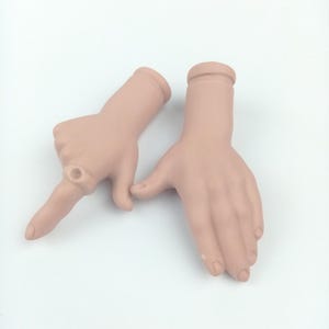 Reproduction dolls arms, pair dolls lower hands, bisque porcelain, Vintage Porcelain doll, doll making,