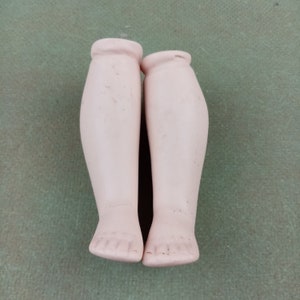 Piernas de muñeca vintage para reproducción de artista, piernas de muñeca de porcelana anudadas, muñeca de bisqué, Alemania vintage, piernas de muñeca de porcelana artística, 3,75&quot;