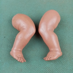 Antique Celluloid Schidkrot doll Legs, Turtle Mark Doll, baby doll Legs for 24 cm Dolls, 1920s,  Germany , replacement part