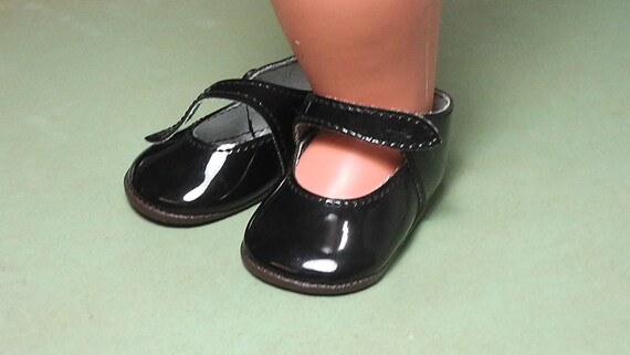 Folk Artesanía Par De Zapatos De Plástico Para Muñeca 42 Cm - Hecho En España, Medidas 5.8 X 3.5 Cm, Color Negro