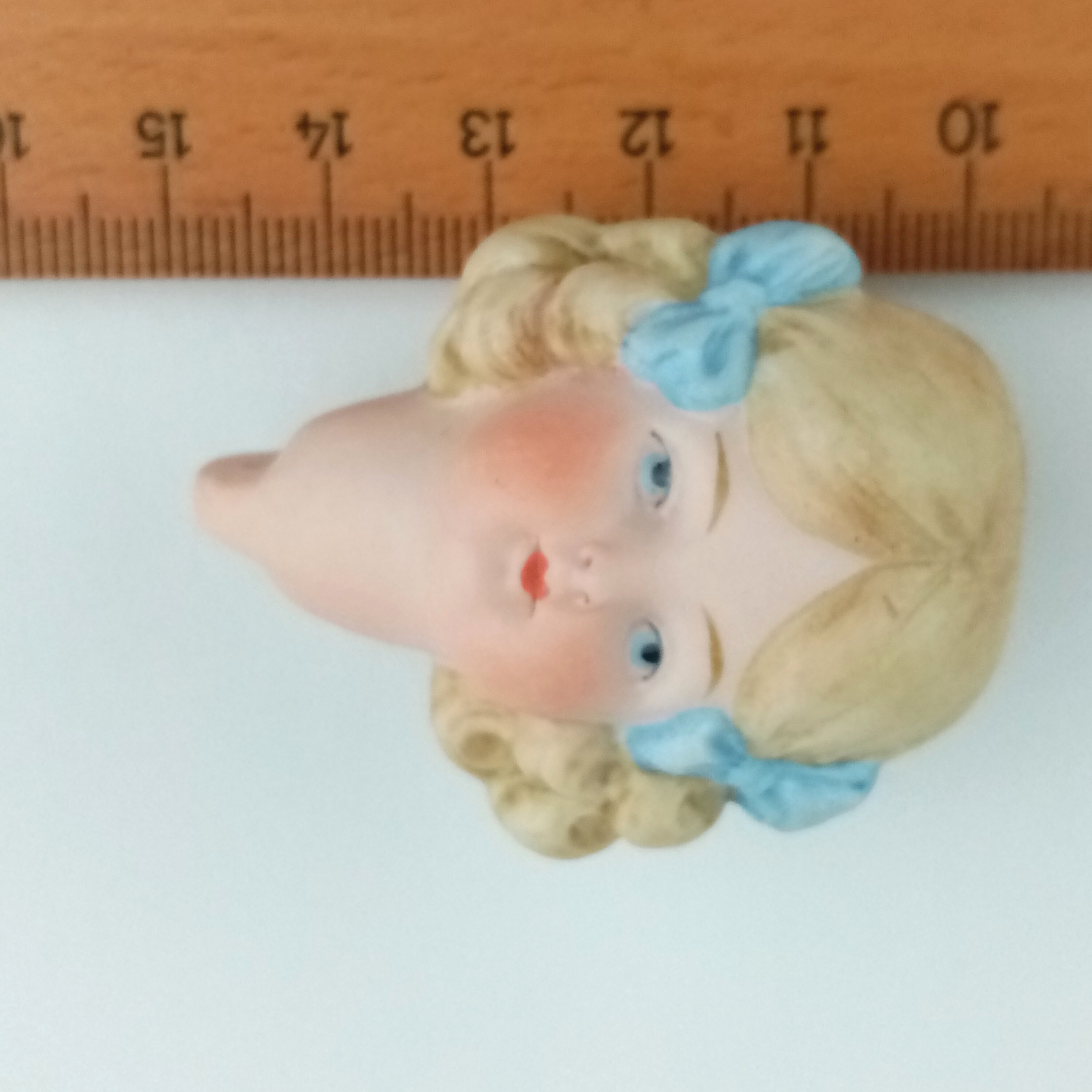 アンティーク磁器 女の子人形の頭、素焼き磁器、1.92