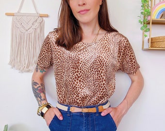 Leopard pattern velvet t-shirt, short sleeve velvet top | vintage from the 80s-90s