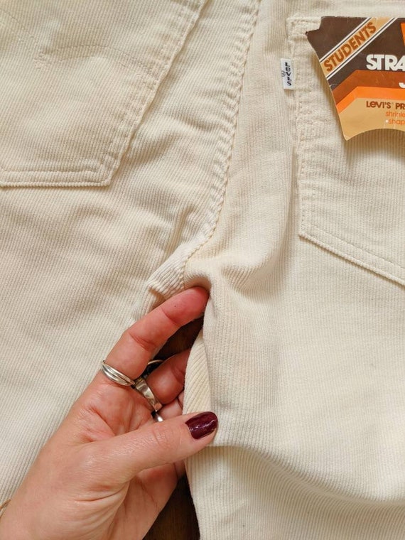 RARE Levi's student pants in off-white corduroy |… - image 9