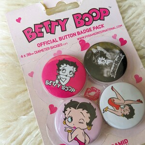 Lot de badges neuf Betty Boop vintage des années 00 image 2