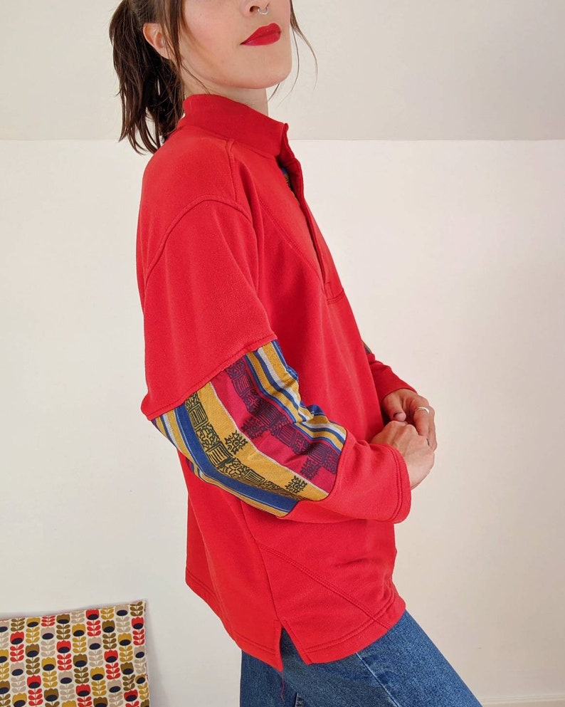 Sweat en coton rouge, veste avec empiècement colorés vintage des années 90 image 6