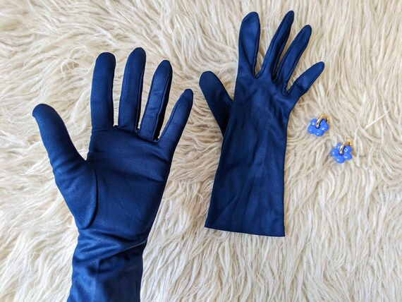 Vintage 1960-70 | Stylish blue gloves for women - image 4