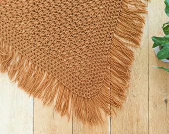 Vintage 1970 | Grandma's Camel brown poncho handmade crochet knit