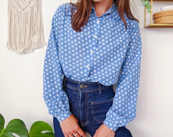 Blau-weißes Hemd mit Blattmuster, langärmelige Puffbluse | Vintage 70er Jahre