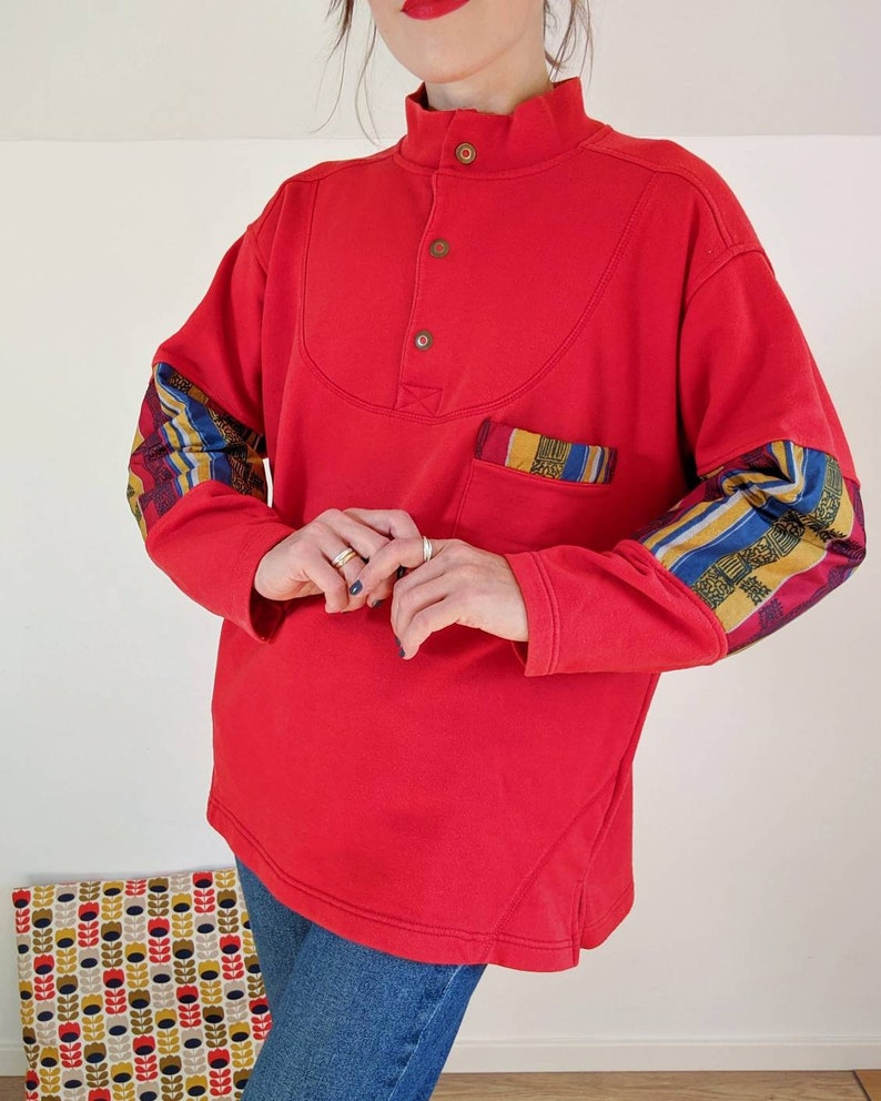 Sweat en coton rouge, veste avec empiècement colorés vintage des années 90 image 1