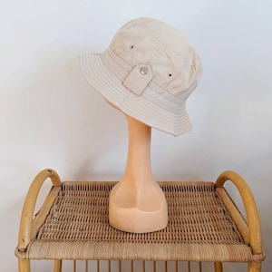 Vintage 1990 | Beige cotton bucket hat with details on the sides, unisex hat