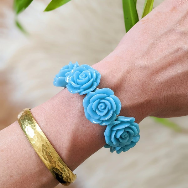 Vintage des années 70 | bracelet en plastique à fleurs bleues turquoise, bracelet en forme de rose avec perles argentées