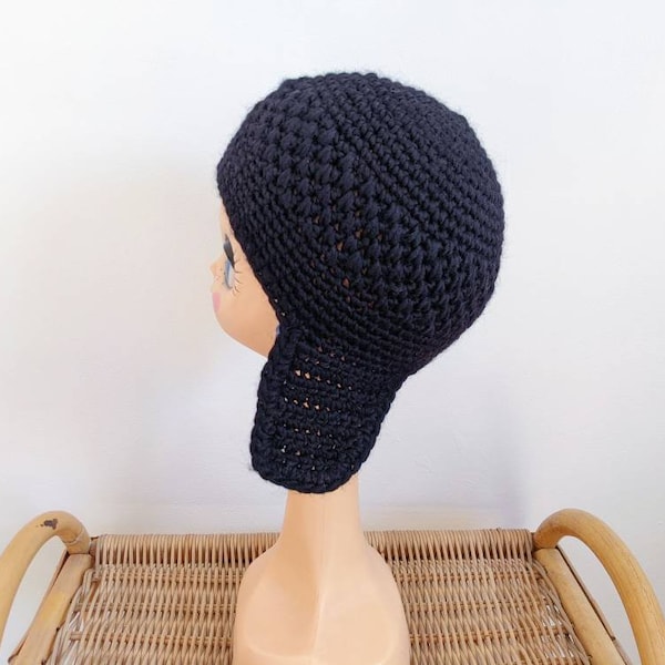 Vintage 1970 | Bonnet en crochet noir jolie maille en laine avec caches-oreilles