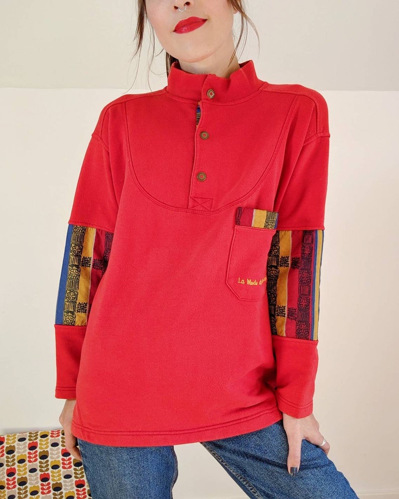 Sweat en coton rouge, veste avec empiècement colorés vintage des années 90 image 2