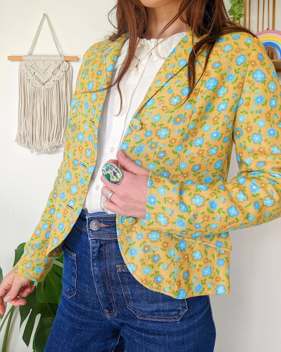 Mustard Yellow Linen Jacket With Turquoise Blue Flower Patterns Short Blazer With Psychedelic Patterns Vintage 70s Etsy Ireland