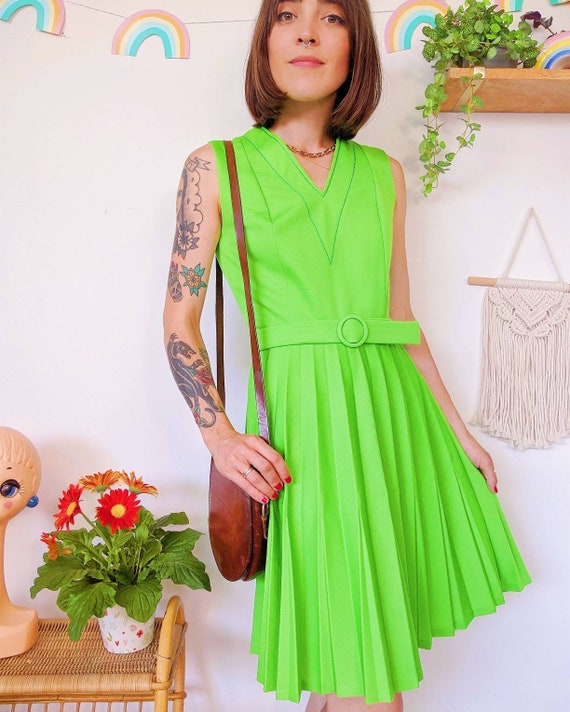 Green Pleated Midi Dress With Belt, Sleeveless V-neck Dress | Vintage 70s -  Etsy