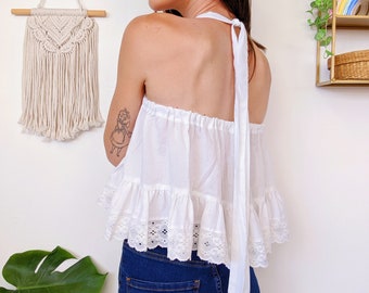 White cotton top with lace, backless with bow at the back | vintage 80s
