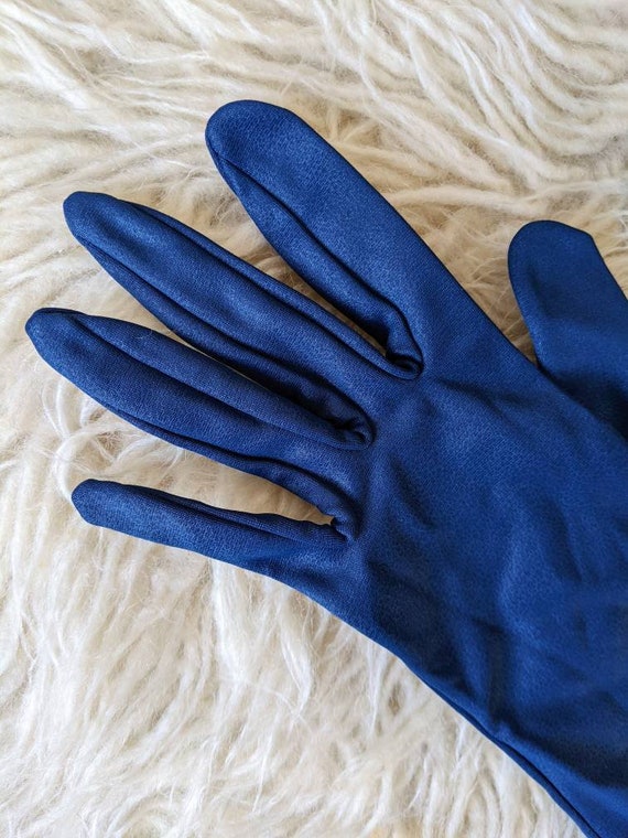 Vintage 1960-70 | Stylish blue gloves for women - image 6