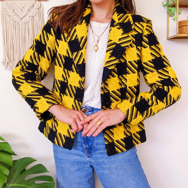 Blazer court pied-de-poule noir et jaune, veste avec épaulettes | vintage des années 90