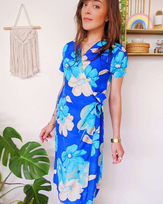 Lightweight Short Sleeve Midi Dress, Blue and Beige Floral Wrap Dress for  Summer | Vintage 90s - Etsy