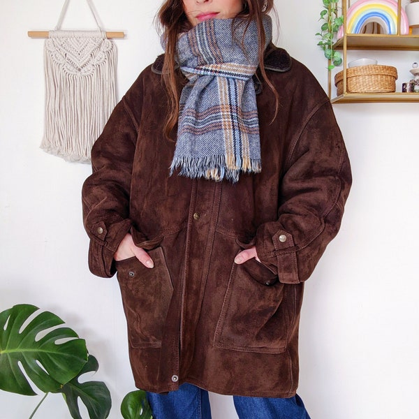 Manteau long marron en cuir d'agneau avec col et doublure en laine d'agneau, veste très chaude hiver | vintage des années 70