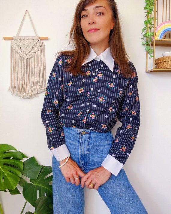 Navy Blue Striped Long Sleeve Shirt With Floral Pattern, Dagger Collar  Blouse With Small Flowers | Vintage 70s - Etsy Israel