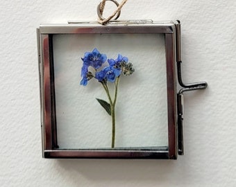 MINI Hanging Silver Metal Frame with Pressed Forget-Me-Nots