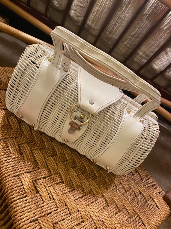 Vintage Hong Kong white wicker like handbag