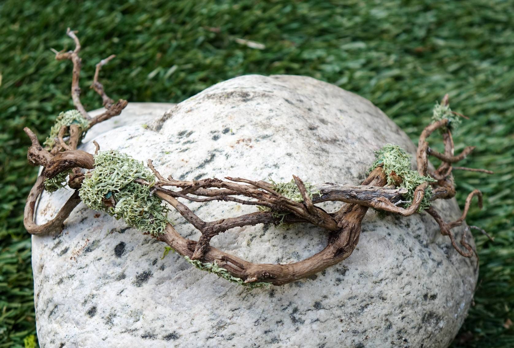Woodland Fairy Crown: Real Branch & Moss Headpiece - Etsy display picture 2