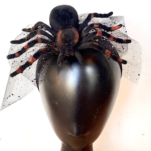 Spider headband/Halloween headband/spider fascinator/Halloween headpiece/spooky headband