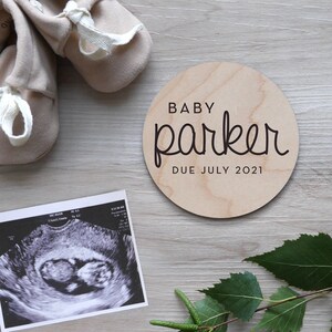 Custom Pregnancy Announcement Sign | Engraved Wood, Pregnancy Reveal Sign, Baby Announcement Sign, Maternity Photoshoot, New Baby Sign