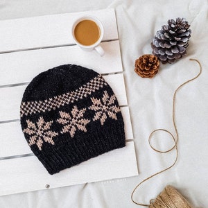 KNITTING PATTERN / Snowflakes Hat / Beanie Knitting Pattern / Pompom Hat Knitting Pattern / Knit Pattern image 3