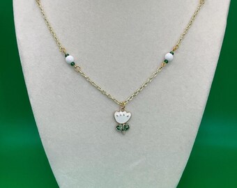 White Flower Necklace in Gold 18in